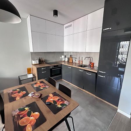 Orange House Lägenhet Warszawa Exteriör bild